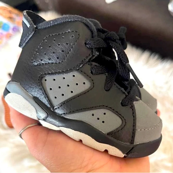 Jordan Other - Air Jordan Retro 6